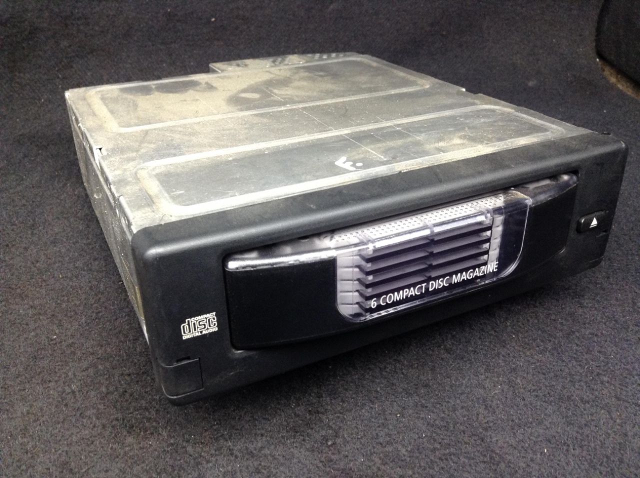 CD-чейнджер BMW 6 серия E63/E64 2006, 3.0 л., N52 B30 A, бензин, АКПП, черный, купе, задний привод, правый руль, 9125240, 6935939 - фото №1