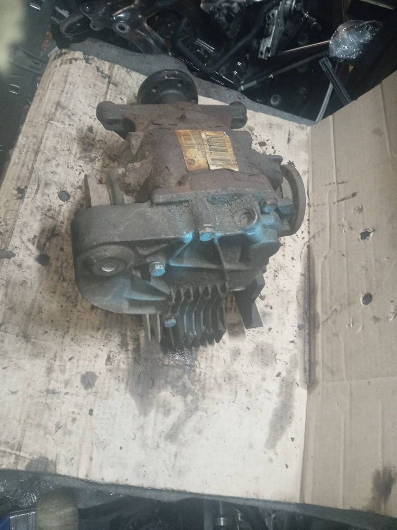 редуктор заднего моста BMW 5 серия E60/E61 2004, 2.5 л., бензин, МКПП, синий, универсал - фото №1