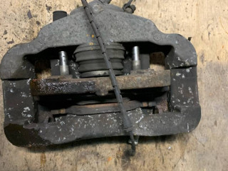 суппорт передний левый BMW 7 серия E65/E66/E67 [рестайлинг] 2005, 3.0 л., дизель, АКПП, седан, правый руль