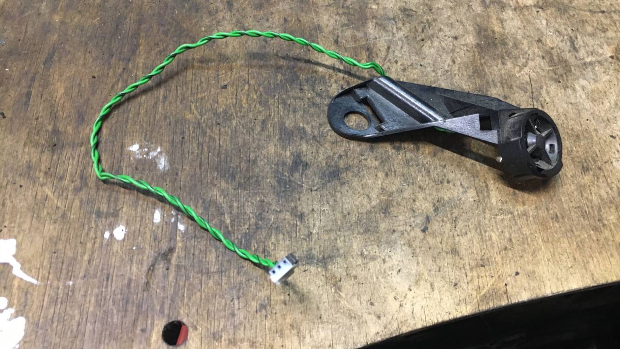 динамик высокочастотный (пищалка) BMW 5 серия E39 2000, 8362527 - фото №1