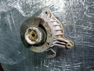 подушка крепления двигателя Mercedes-Benz C-Класс W205/S205/C205 2015, 2.0 л., M 274.920, бензин, АКПП, седан, правый руль, A2052400200