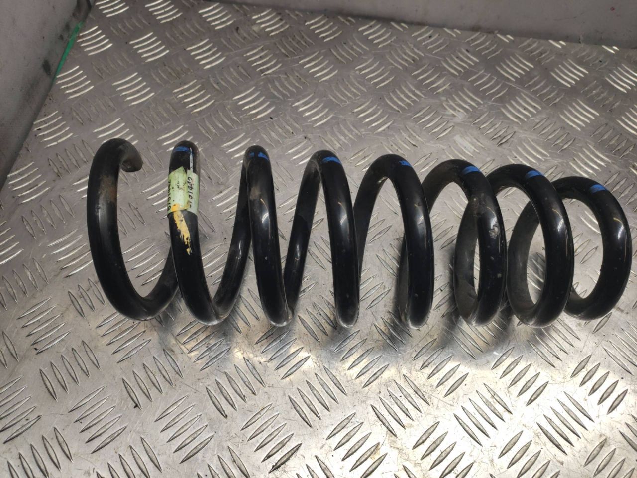 пружина передняя BMW X5 M E70 2010, 4.4 л., S63 B44 A, бензин, правый руль - фото №1