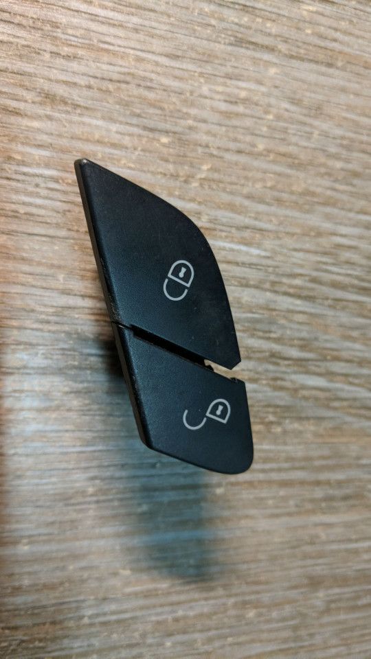 кнопка центрального замка Mercedes-Benz M-Класс W164 2006, 3.5 л., M 272.967, бензин, АКПП, внедорожник 5 дв., правый руль, 2518201010, A2518201010 - фото №1