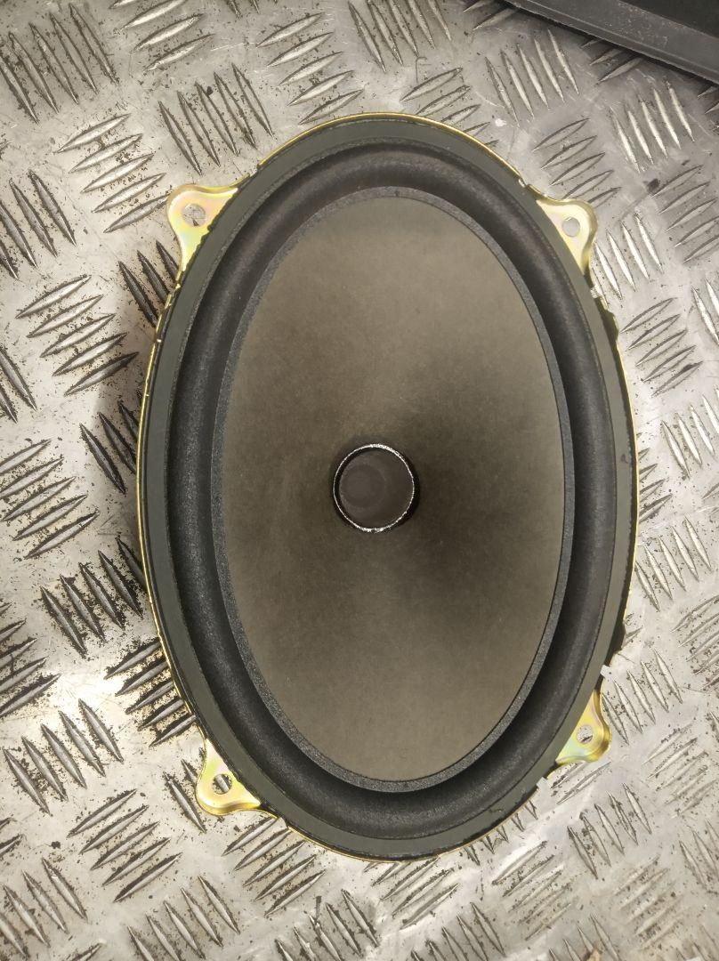 динамик высокочастотный (пищалка) Mini Cooper 1 поколение 2001, 1.6 л., W10 B16 A, бензин, АКПП, красный, хетчбэк 5 дв., 65136801101 - фото №1