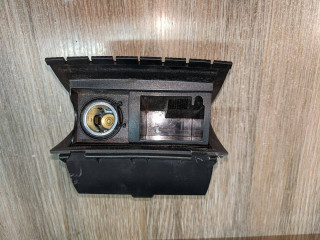 пепельница Mercedes-Benz C-Класс W204/S204 2009, 3.0 л., M 272.948, бензин, A2048100130