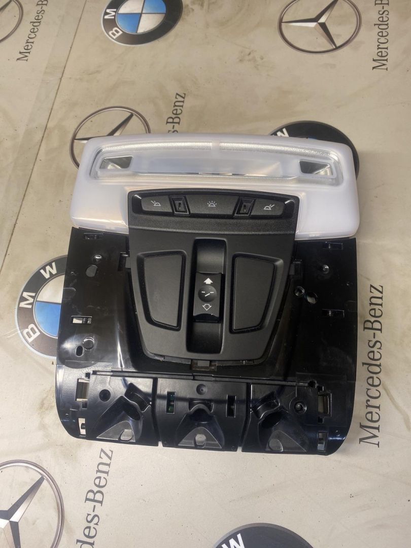 фонарь салона (плафон) BMW 4 серия F32/F33 2014, 2.0 л., бензин - фото №1