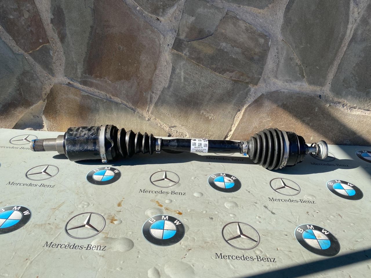 полуось передняя левая (приводной вал, ШРУС) BMW 2024, 8643183 - фото №1