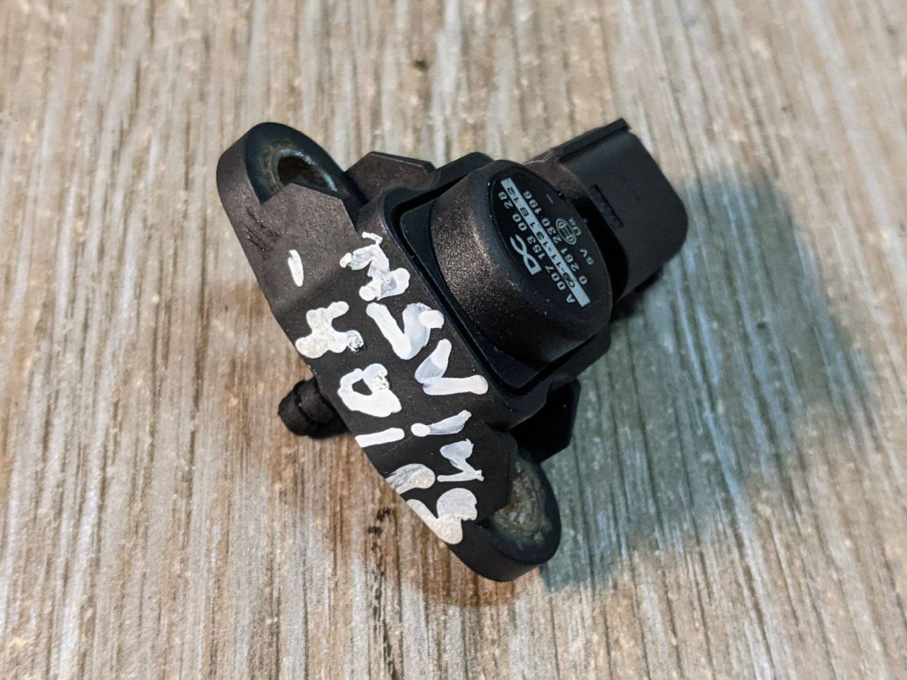 датчик абсолютного давления Mercedes-Benz E-Класс W212/S212/C207/A207 2010, 2.2 л., дизель, АКПП, седан, задний привод, правый руль, A0071530028, 0071530028, 0261230196 - фото №1