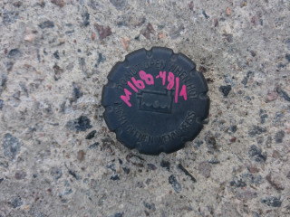 пробка расширительного бачка Mercedes-Benz GL-Класс X166 2013, 3.0 л., OM 642.826, дизель, АКПП, коричневый, внедорожник 5 дв., A2105010615