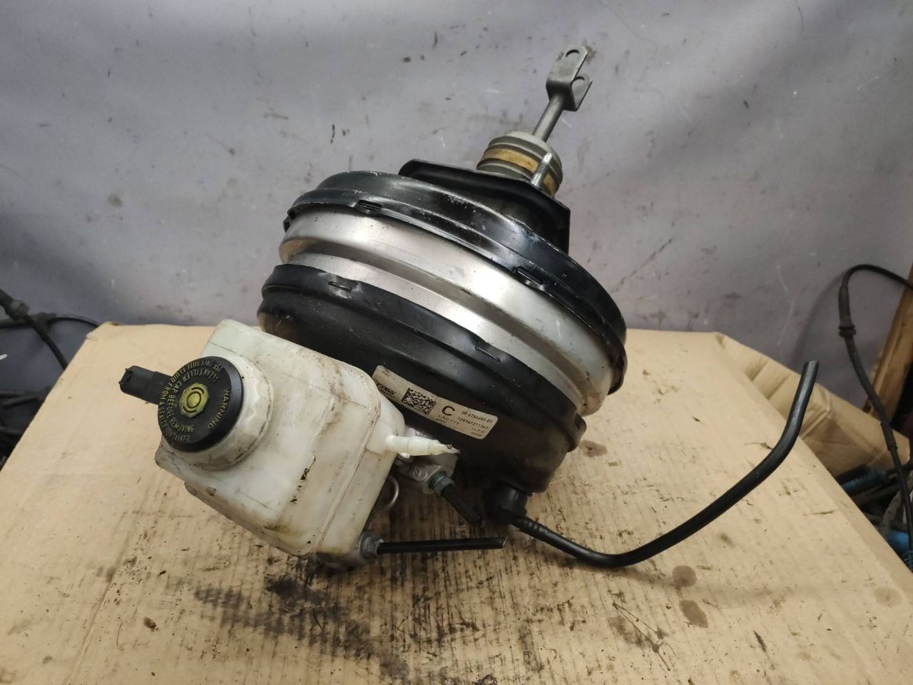 вакуумный усилитель тормозов BMW 7 серия F01/F02 2011, 4.4 л., N63 B44 A, бензин, АКПП, черный, 6786685 - фото №1