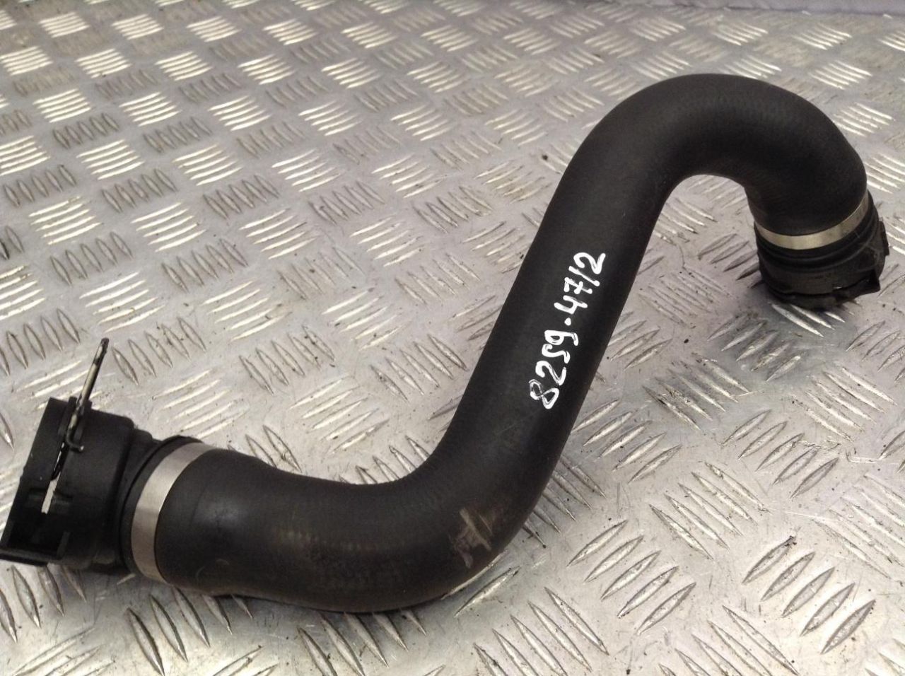 патрубок радиатора BMW 3 серия E90/E91/E92/E93 2007, 2.0 л., N47 D20 A, дизель, АКПП, универсал - фото №1