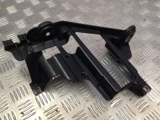 крепление фары левой BMW 5 серия E60/E61 2007, 4.8 л., N62 B48 A, бензин, АКПП, универсал