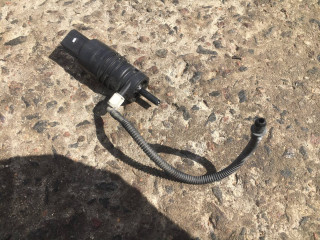 насос (моторчик) омывателя стекла BMW X5 E70 [рестайлинг] 2013, 3.0 л., N55 B30 A, бензин, 6934160