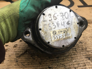 подушка крепления двигателя BMW X5 E53 2003, 4.6 л., бензин, АКПП, внедорожник 5 дв., 6758428