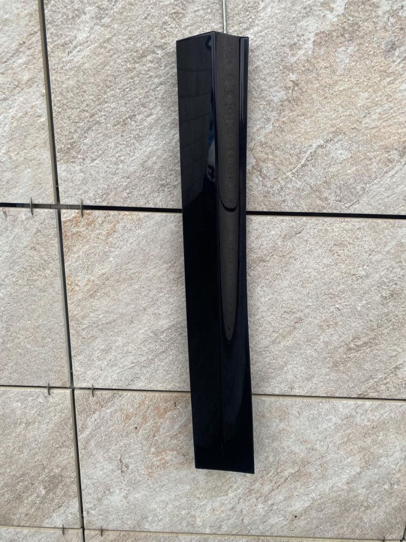 молдинг двери задней левой BMW 2023, 2.0 л., бензин, 416, 8064797 - фото №1