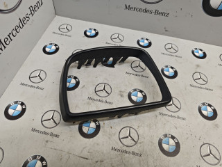 рамка зеркала правого BMW X3 E83 [рестайлинг] 2009