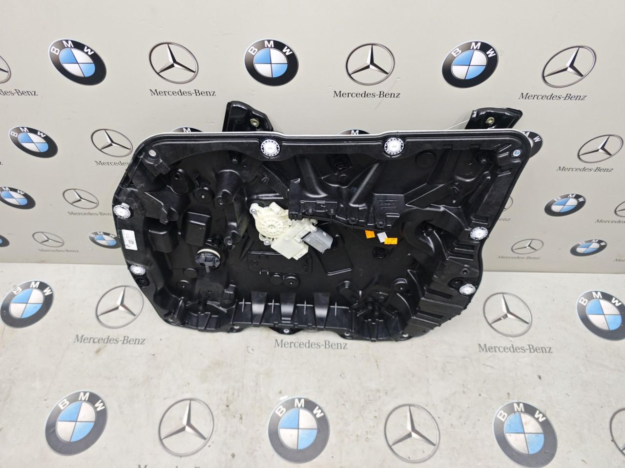 стеклоподъемник передний правый BMW 2024, 3.0 л., B58B30, бензин, 475, полный привод, 9450784 - фото №1