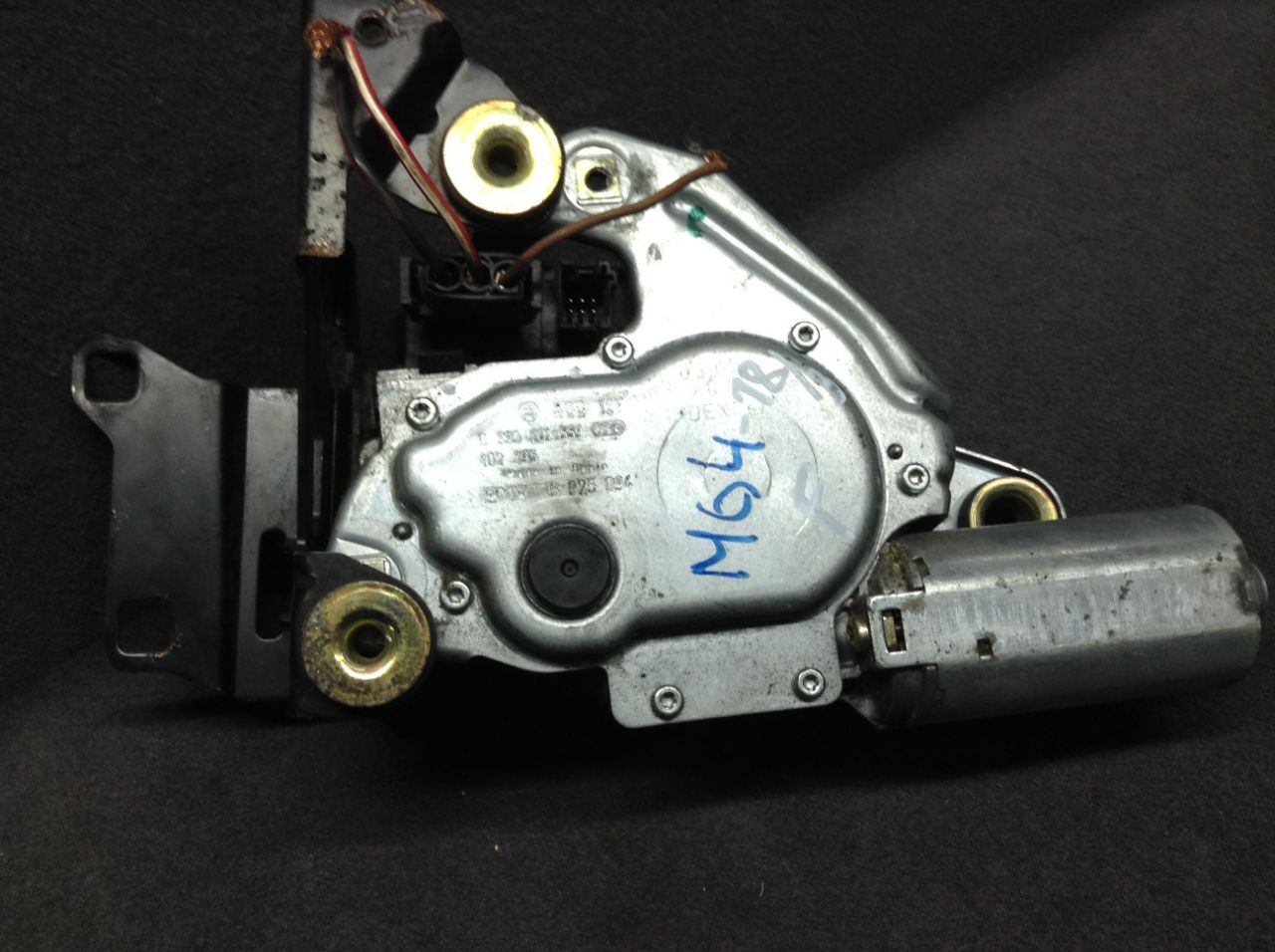 моторчик заднего стеклоочистителя (дворника) BMW 3 серия E46 2003, 2.0 л., дизель, АКПП, универсал, 6925094, 0390201559 - фото №1