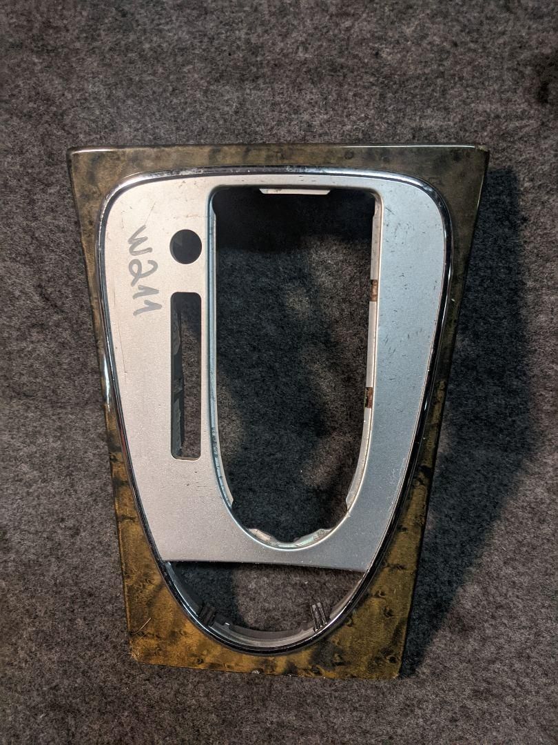 рамка обрамление кулисы Mercedes-Benz E-Класс W211/S211 2004, 3.2 л., OM 648.961, дизель, АКПП, универсал - фото №1