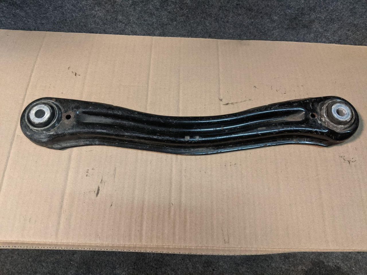 рычаг задний правый Mercedes-Benz M-Класс W166 2012, 2.1 л., OM 651.960, дизель, АКПП, мокрый асфальт, внедорожник 5 дв., 1663520405, A1663520405 - фото №1