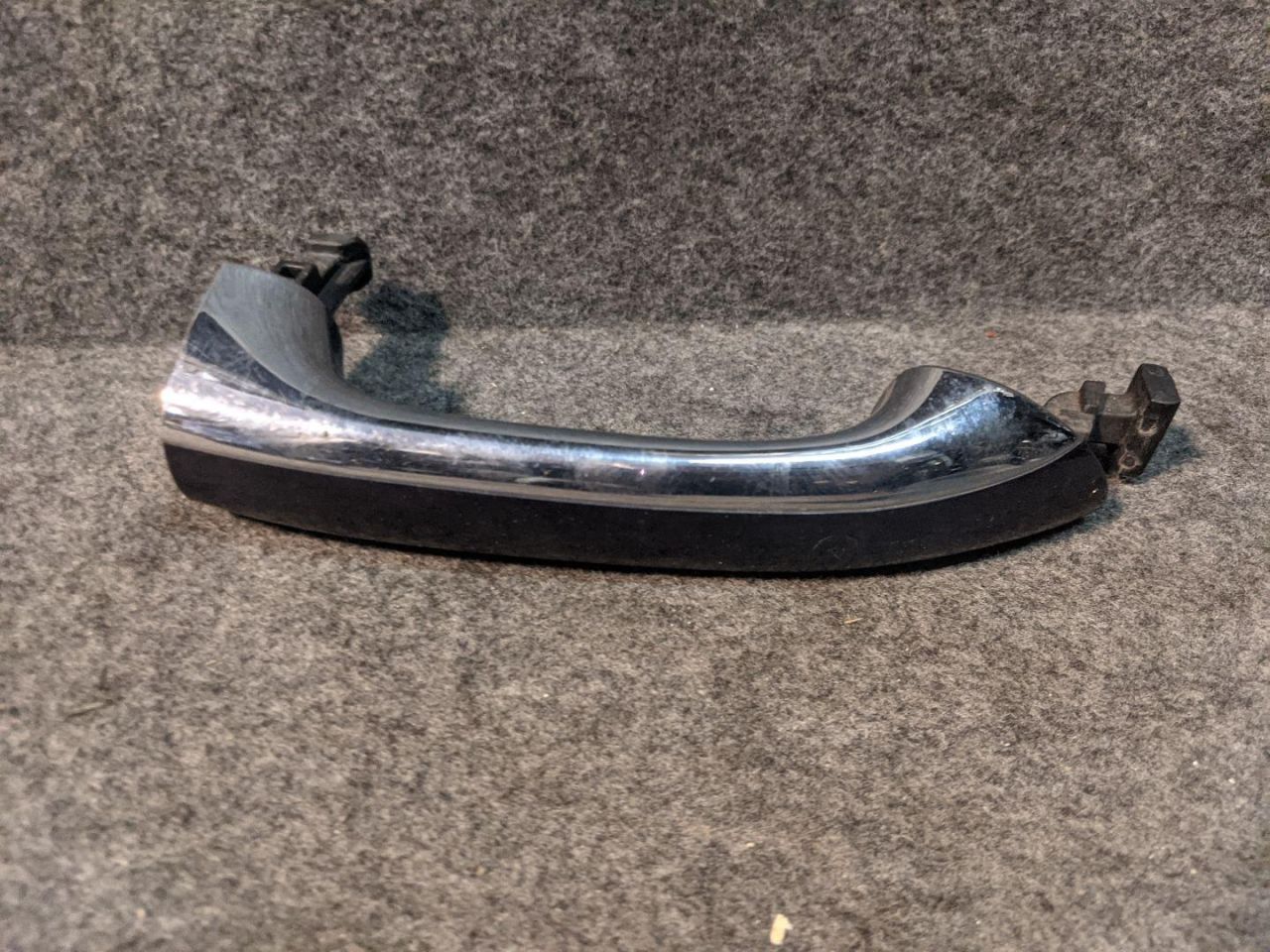 ручка наружная Mercedes-Benz M-Класс W164 2006, 3.5 л., M 272.967, бензин, АКПП, внедорожник 5 дв., правый руль, 1647600670, A1647600670 - фото №1