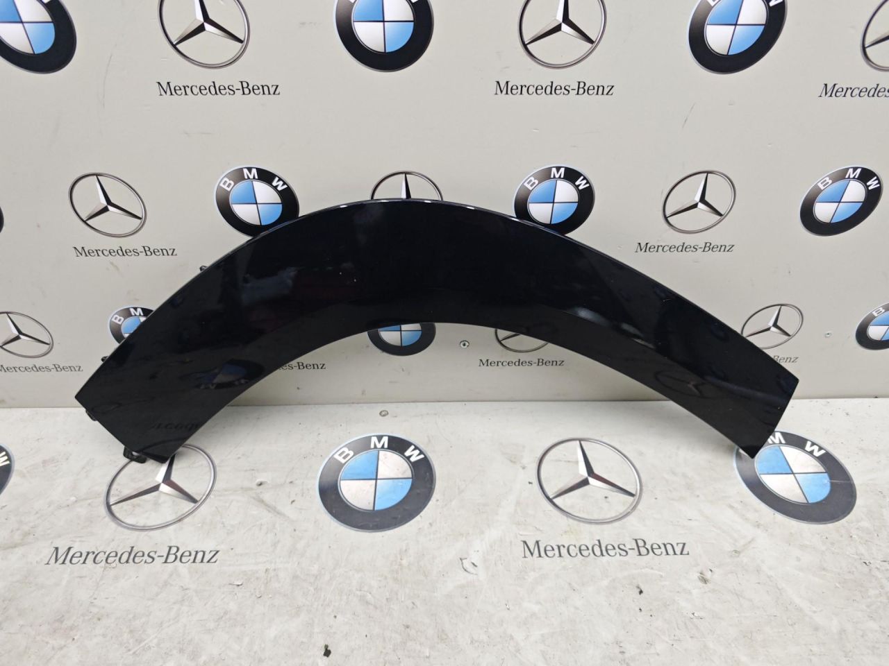 молдинг крыла BMW XM G09 2024, 4.4 л., бензин, 475, полный привод, 9450922 - фото №1