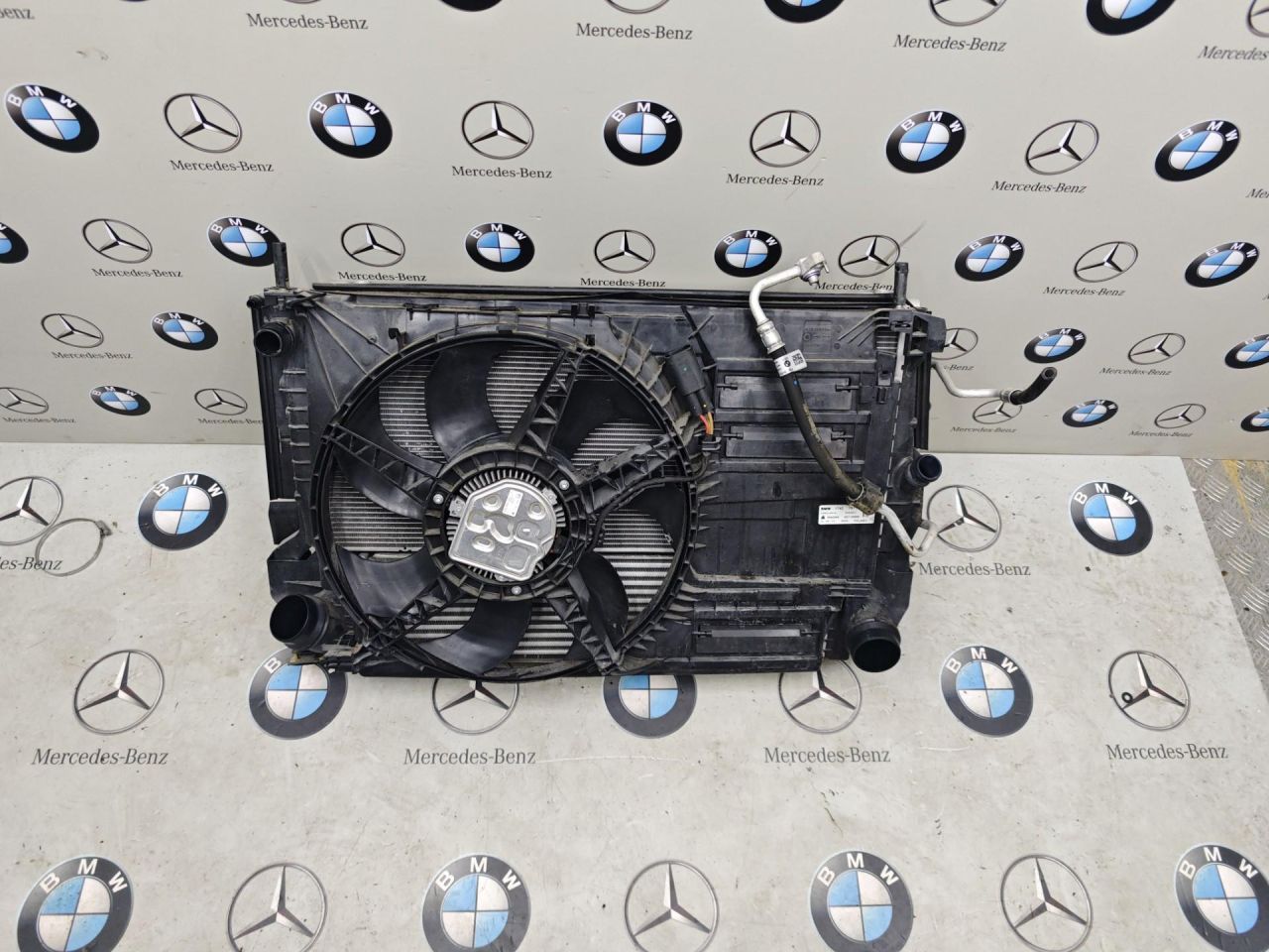 кассета радиаторов BMW 2 серия Active Tourer F45 2015, 2.0 л., бензин, 7617598, 9271207, 7617636, 7617610 - фото №1