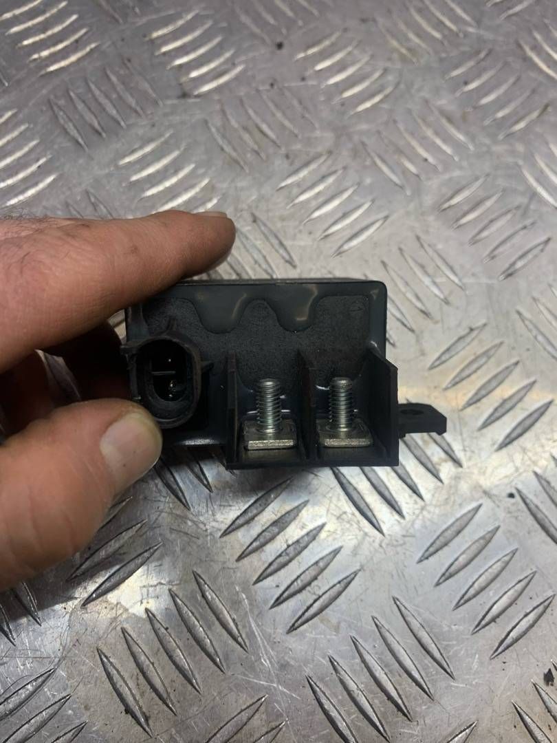 блок управления вентилятором (реле) BMW X5 M E70 2010, 4.4 л., S63 B44 A, бензин, правый руль, 7661503, 61367661503 - фото №1