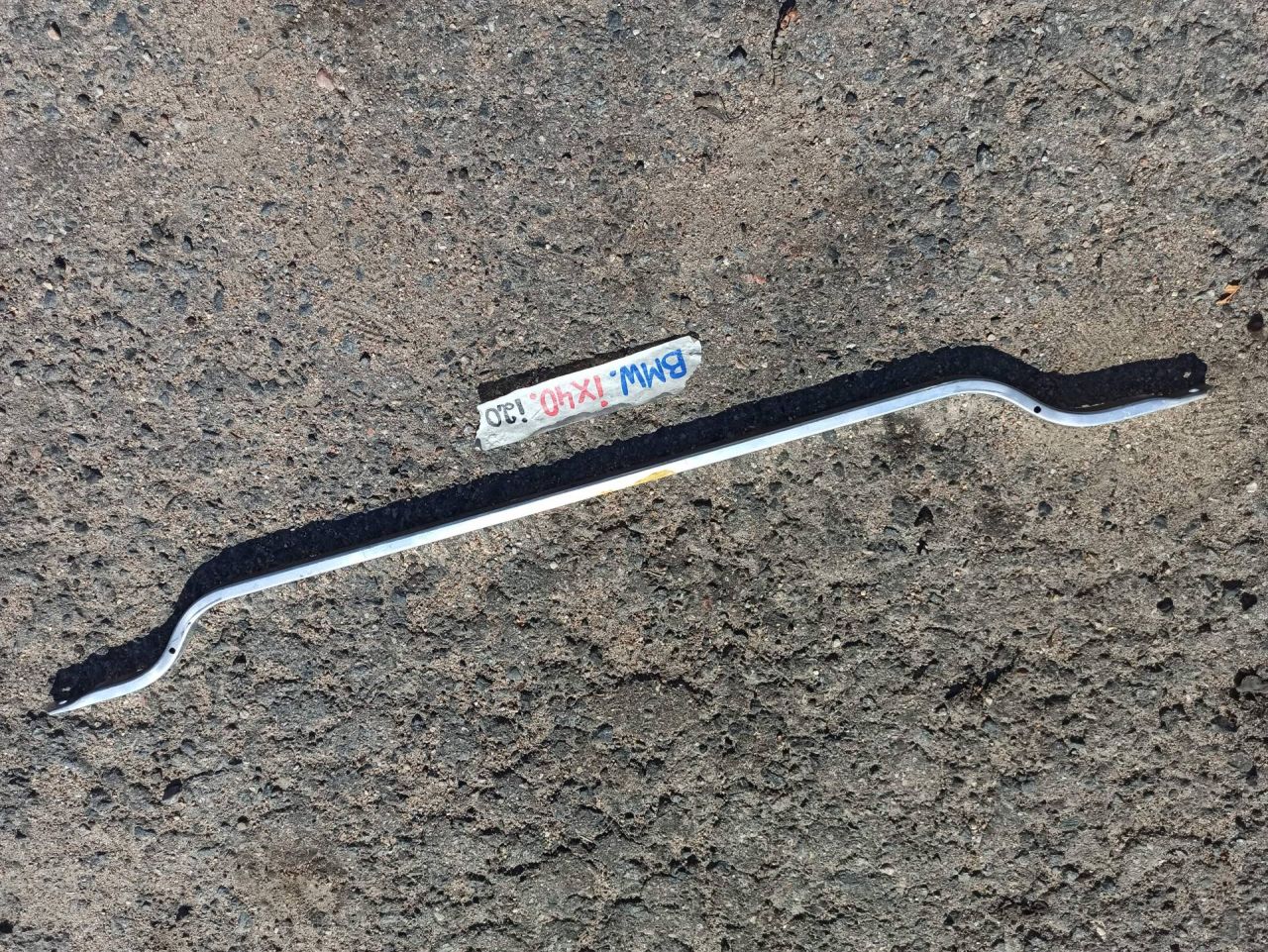 Распорка (растяжка) телевизора BMW iX I20 2022, электро, полный привод, правый руль, 8499860 - фото №1