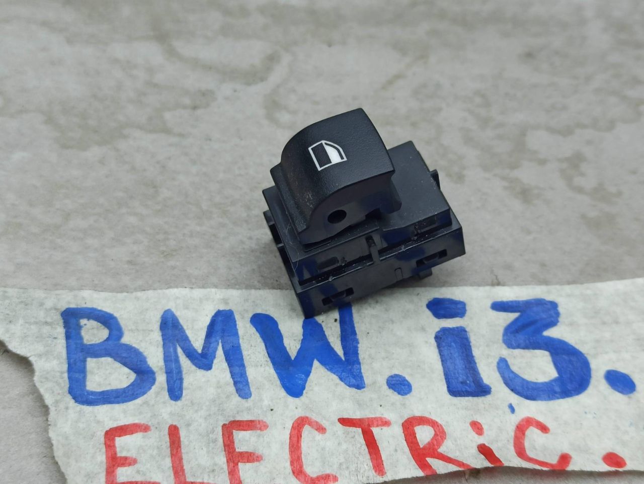 кнопка стеклоподъемника двери BMW i3 L01 2015, 9208107 - фото №1