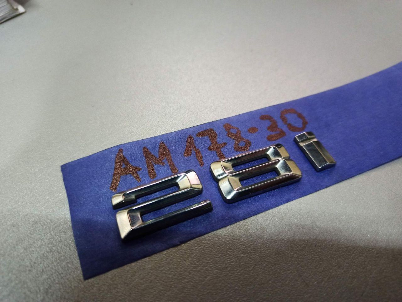 эмблема BMW X3 F25 2013, 2.0 л., N20 B20 A, бензин, АКПП, внедорожник 5 дв. - фото №1