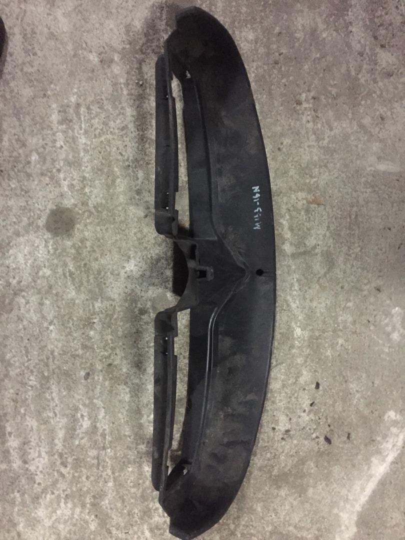 воздуховод (дефлектор) радиатора BMW 3 серия E90/E91/E92/E93 2006, 2.0 л., N46 B20 A, бензин, АКПП, седан, 51717134099, 7134099 - фото №1