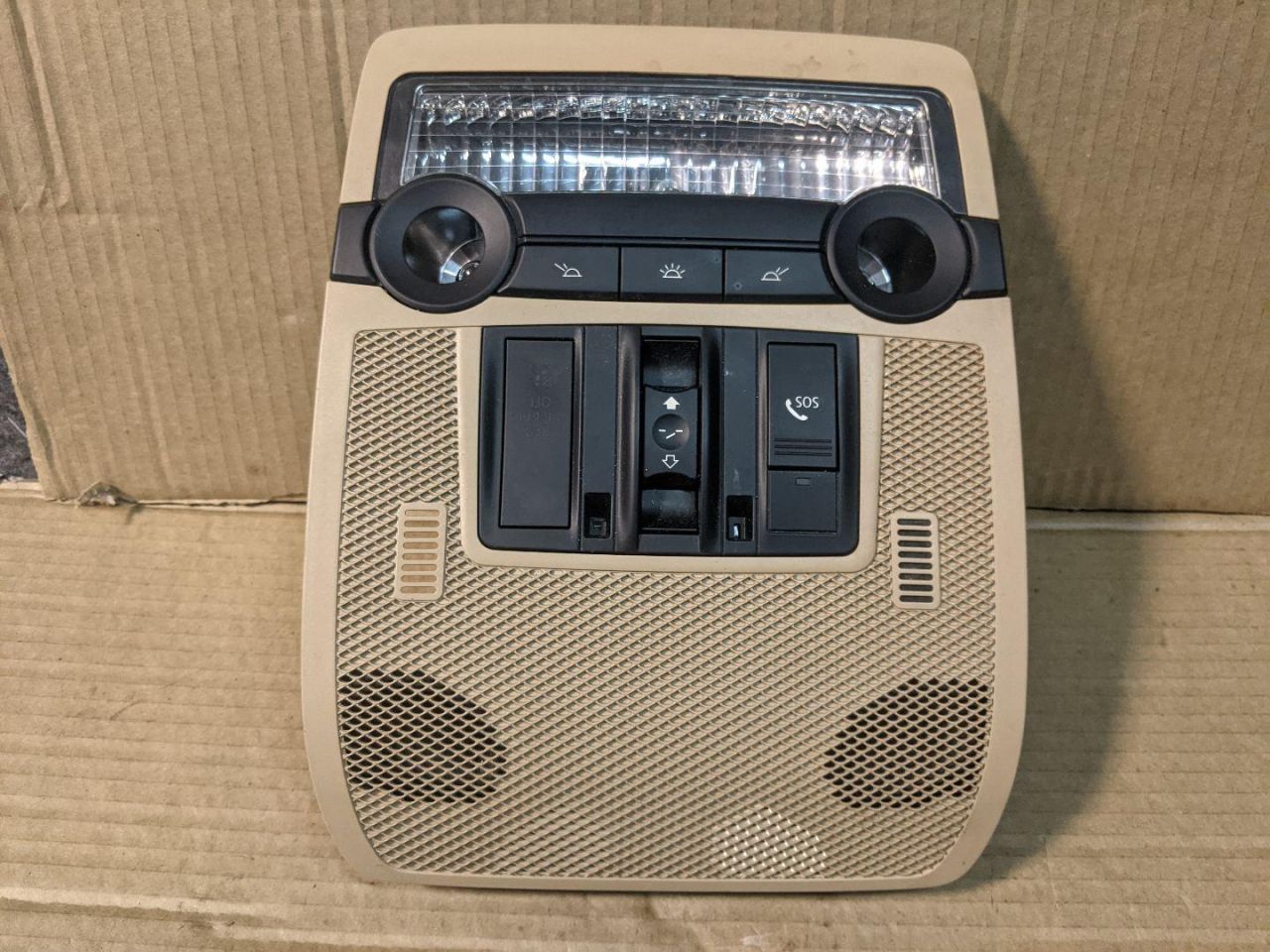 фонарь салона (плафон) BMW X5 E70 2007, 4.8 л., N62 B48 A, бензин, АКПП, 61319166739, 9166739 - фото №1