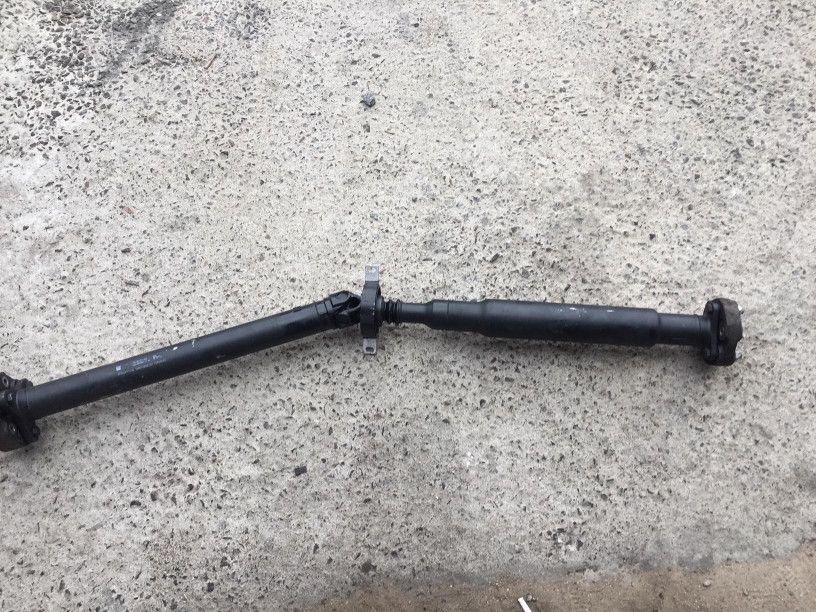 карданный вал BMW X5 F15 2018, 3.0 л., N57 D30 C, дизель, АКПП, белый, внедорожник 5 дв., 26107624427, 7624427 - фото №1