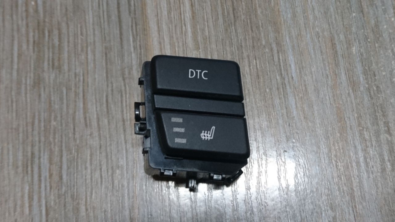 кнопка (выключатель) BMW 5 серия E60/E61 2007, 3.0 л., N53 B30 A, бензин, АКПП, седан - фото №1