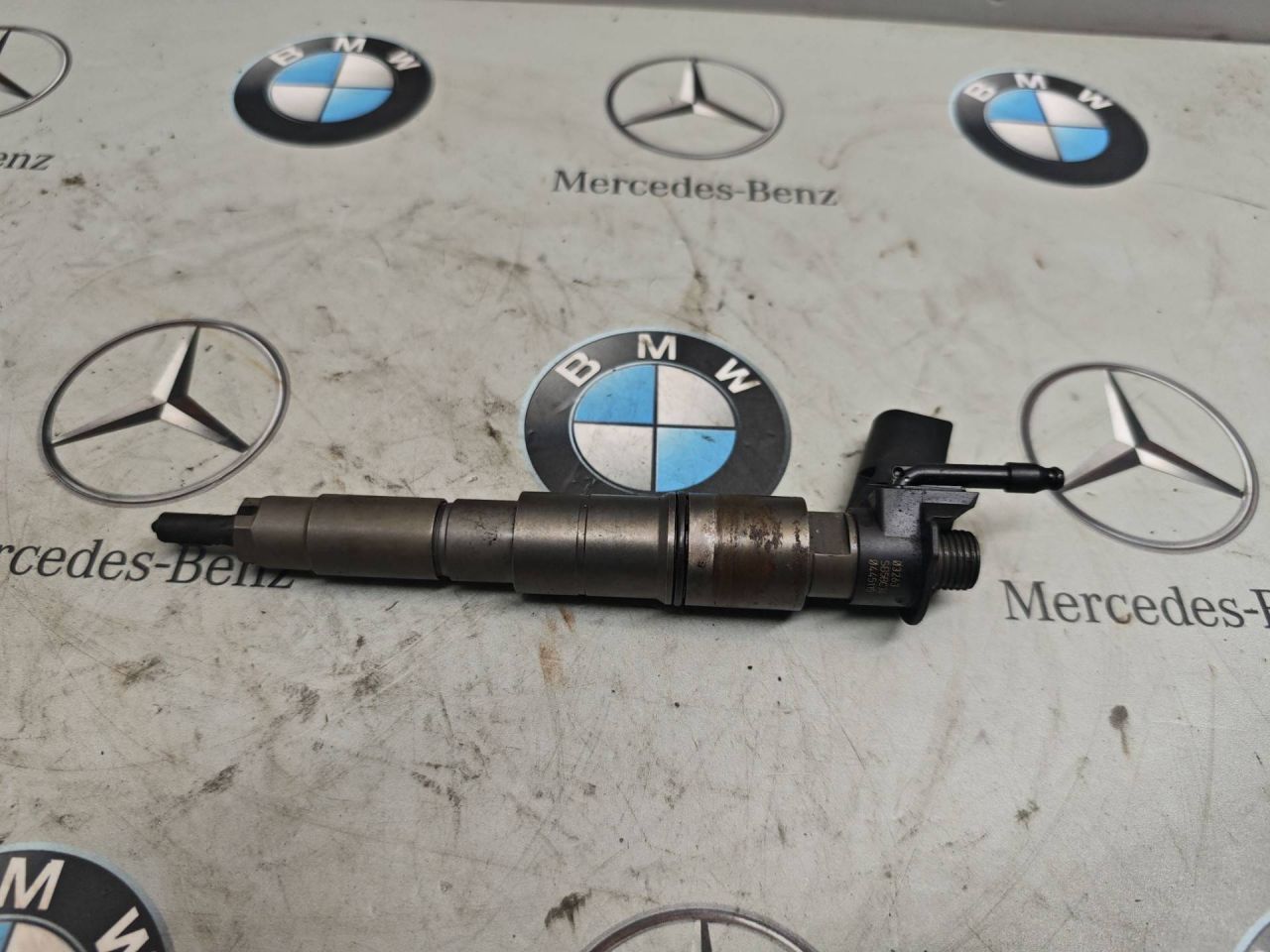 форсунка BMW 5 серия E60/E61 2007, 3.0 л., дизель, 7792721 - фото №1