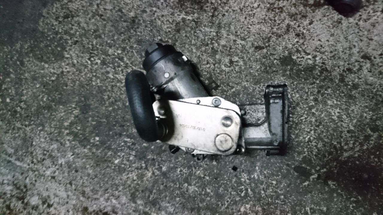 корпус масляного фильтра BMW 5 серия E60/E61 2006, 2.0 л., дизель, АКПП, седан, 7805407 - фото №1