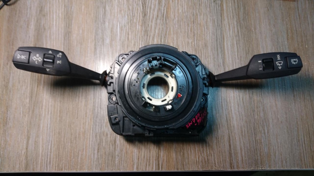 переключатель подрулевой (стрекоза) BMW 1 серия E81/E82/E87/E88 2006, 2.0 л., N43 B20 A, бензин, АКПП, хетчбэк 5 дв., 9123030 - фото №1