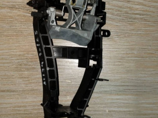 скелет ручки двери передней правой BMW 2013, 2.0 л., N47 D20 C, дизель, АКПП, хетчбэк 5 дв., правый руль