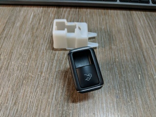 кнопка открытия багажника Mercedes-Benz E-Класс W212/S212/C207/A207 [рестайлинг] 2013, 3.5 л., бензин, универсал, A2129059300