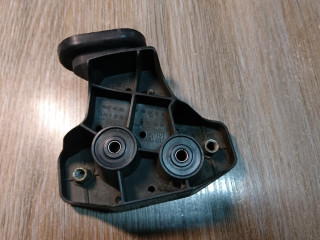 Крепление бампера переднего Mercedes-Benz M-Класс W164 2006, 3.5 л., M 272.967, бензин, АКПП, внедорожник 5 дв., правый руль, A1648800230