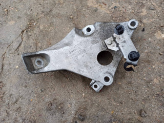 кронштейн двигателя BMW 3 серия E90/E91/E92/E93 [рестайлинг] 2008, 2.0 л., N47 D20 C, дизель, 6775041