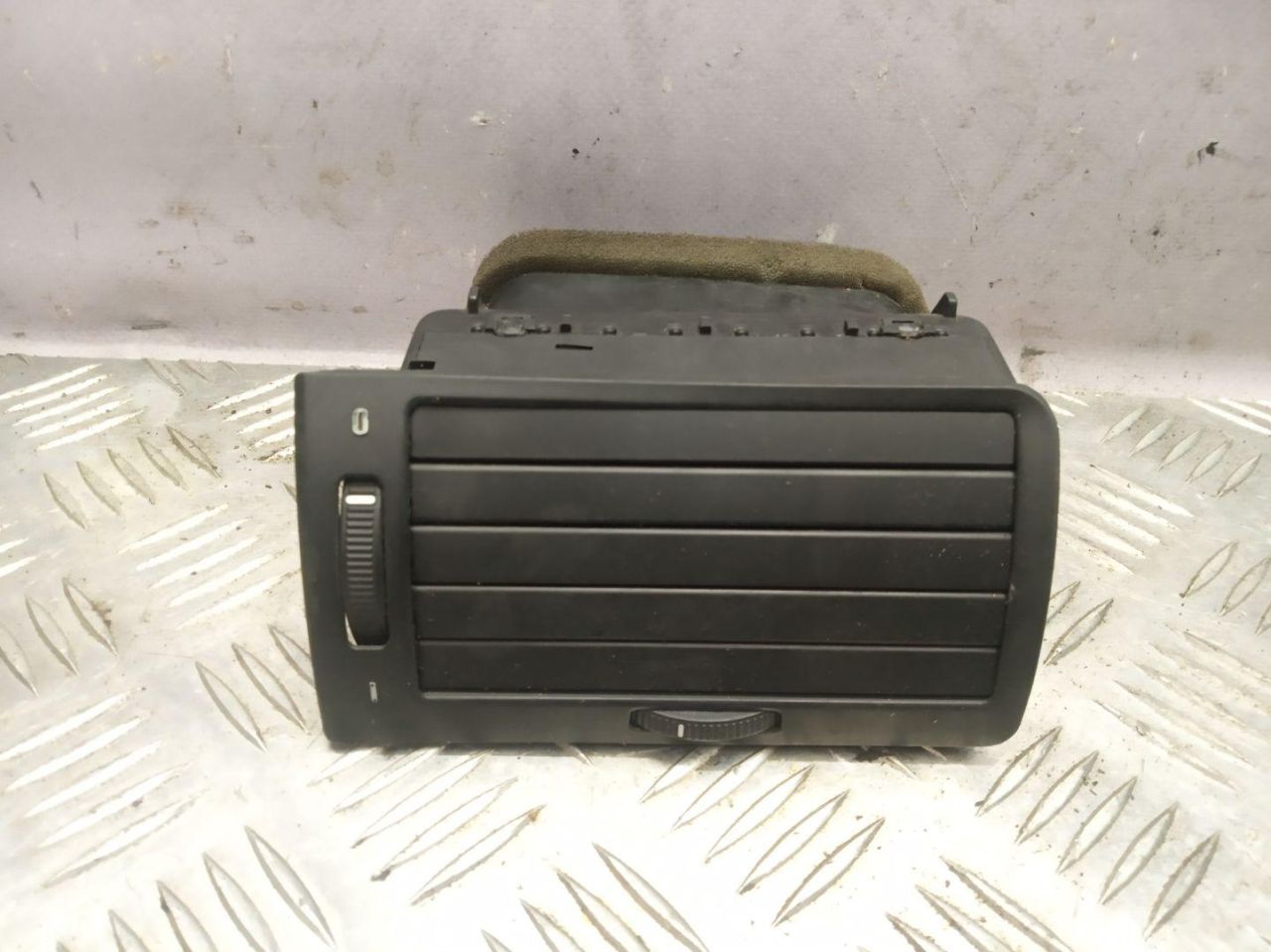 дефлектор обдува салона BMW 7 серия E38 1995, 64228390113, 8390113 - фото №1