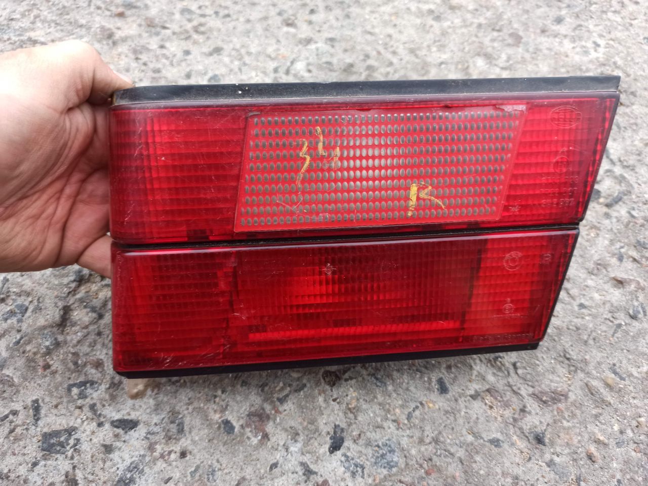 фонарь крышки багажника правый BMW 5 серия E34 1994 - фото №1