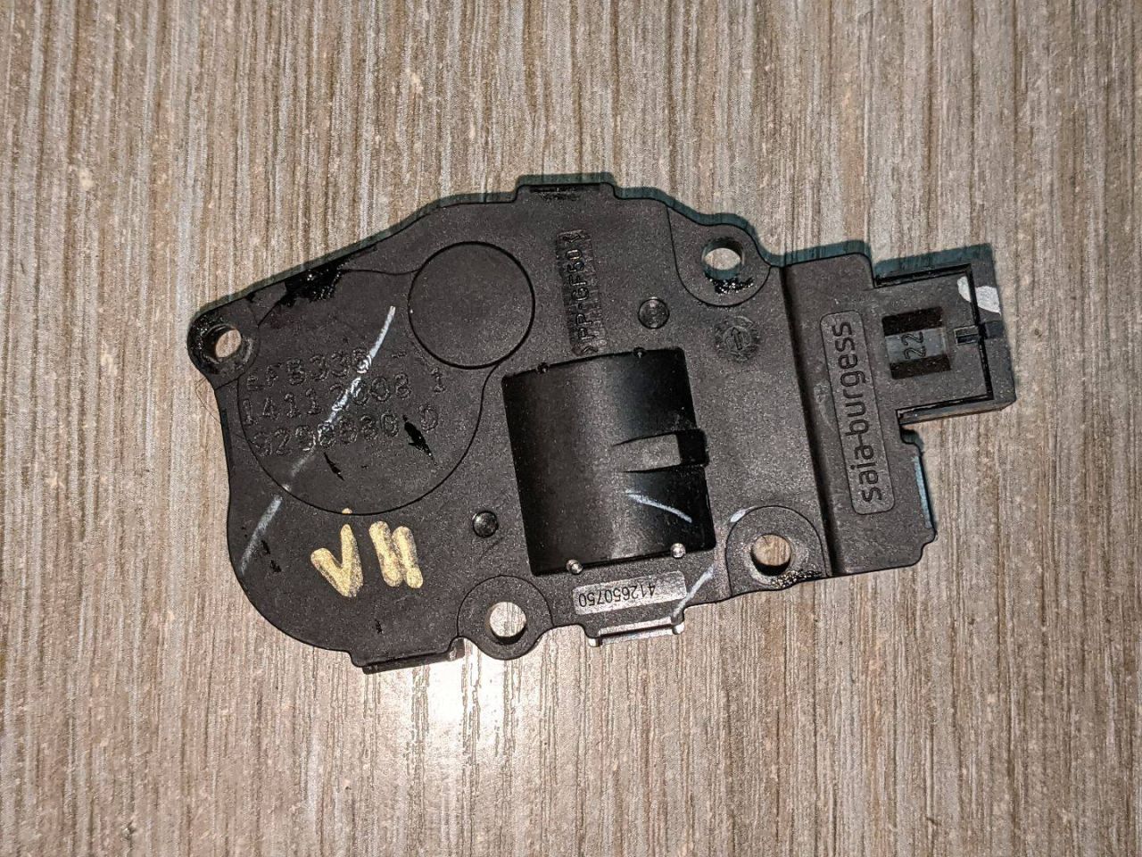 моторчик заслонки печки BMW X5 E70 2009, 4.8 л., N62 B48 A, бензин, АКПП, внедорожник 5 дв., 6956706, 929888G, EFB336 - фото №1