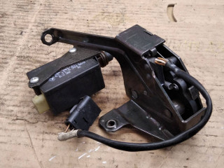 замок багажника BMW 5 серия E39 [рестайлинг] 2001, 8236897, 8384069