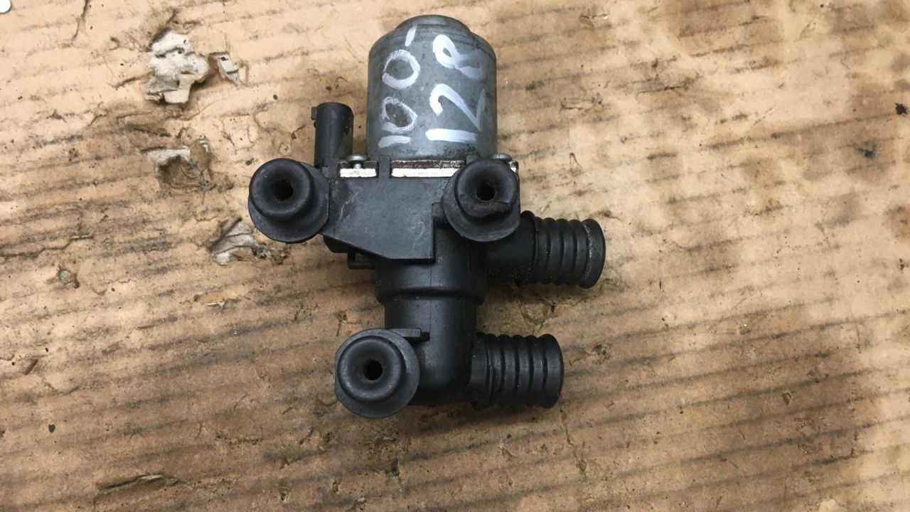 кран отопителя (печки) BMW 5 серия E60/E61 2002, 4111036 - фото №1