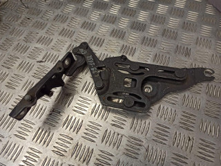 петля капота правая BMW X5 E70 2008, 3.0 л., дизель, АКПП, внедорожник 5 дв., 7148348