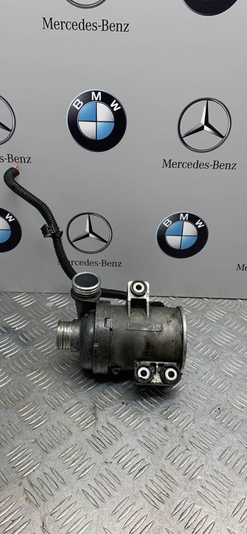 помпа BMW X3 F25 2014, 2.8 л., бензин, 7604027 - фото №1