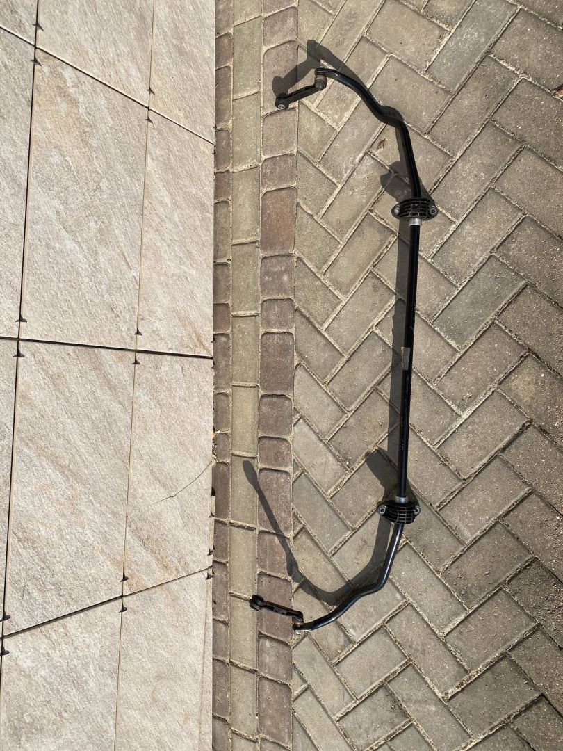 стабилизатор подвески задний BMW 2024, 6870659 - фото №1